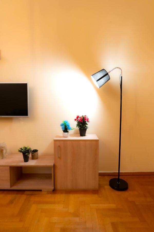 Myrtle, City Center Renovated Apartment Atenas Exterior foto