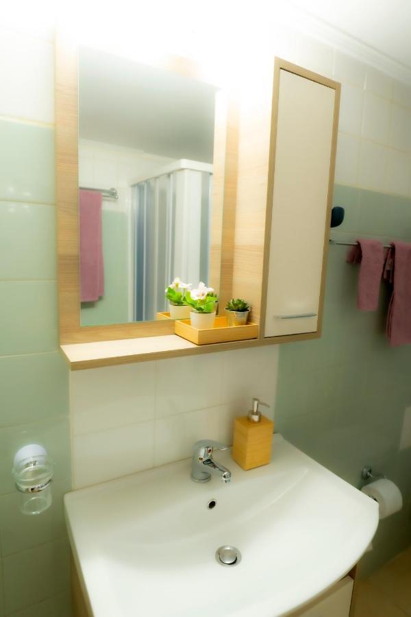 Myrtle, City Center Renovated Apartment Atenas Exterior foto