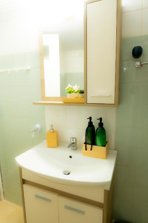 Myrtle, City Center Renovated Apartment Atenas Exterior foto